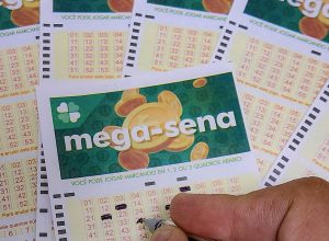 mega-sena-acumula-e-premio-principal-vai-para-r$-16-milhoes