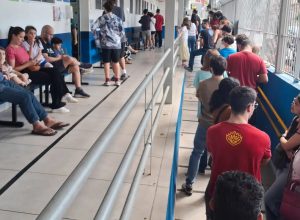 paulistanos-enfrentam-filas-para-tomar-vacina-contra-sarampo